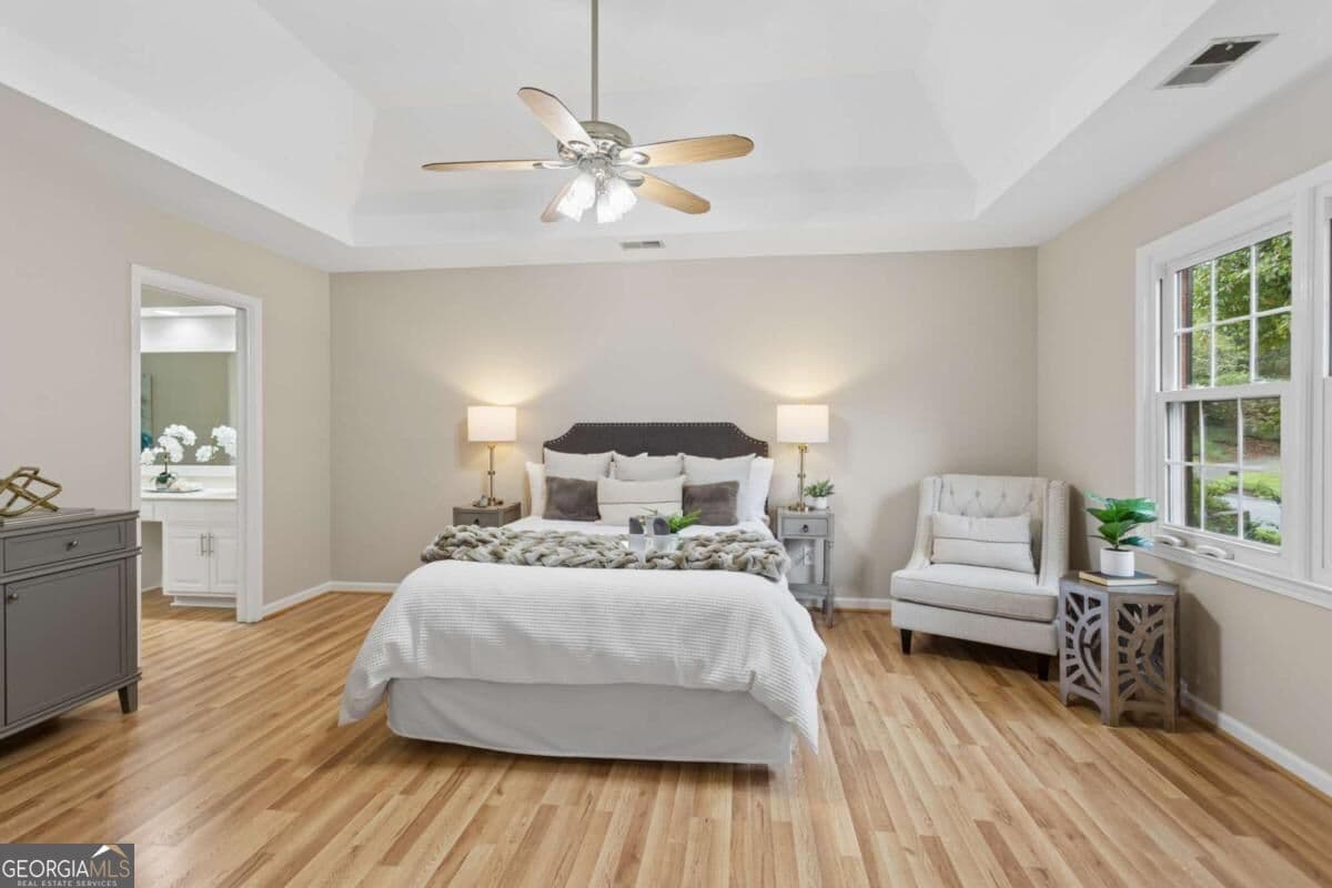 5 bedroom, 3.5 bathroom, 3,053 sq ft single family residence for sale at 3840 Fenway Crossing, Marietta, GA 30062 — photo 10