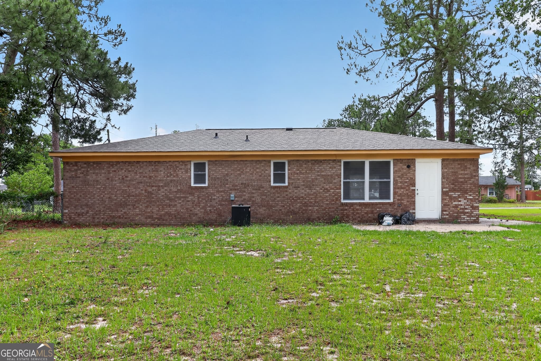 4 bedroom, 2 bathroom, 1,374 sq ft single family residence for sale at 3812 Fairington Drive, Hephzibah, GA 30815 — photo 2