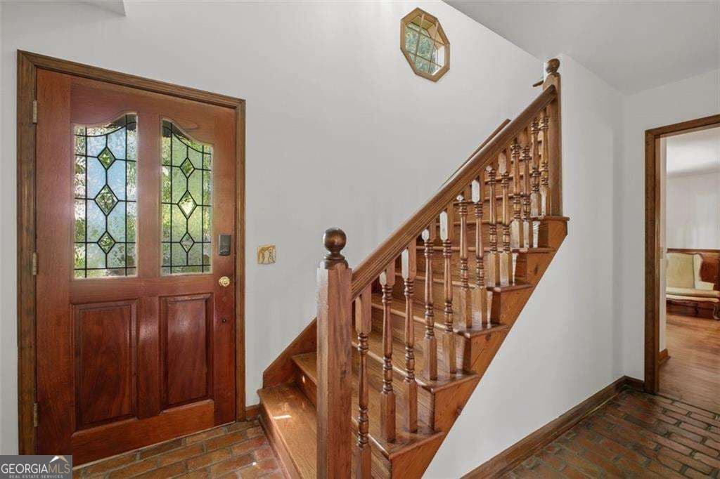 4 bedroom, 3.5 bathroom, 3,584 sq ft single family residence for sale at 395 Nottingham Drive, Marietta, GA 30066 — photo 2