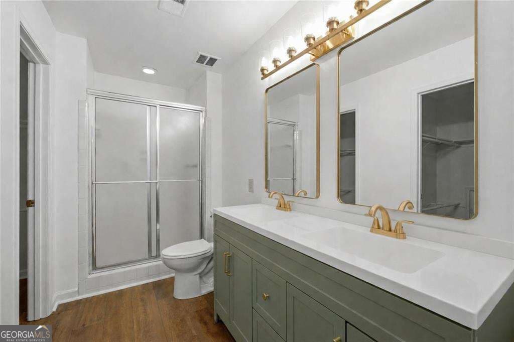 4 bedroom, 3.5 bathroom, 3,584 sq ft single family residence for sale at 395 Nottingham Drive, Marietta, GA 30066 — photo 10