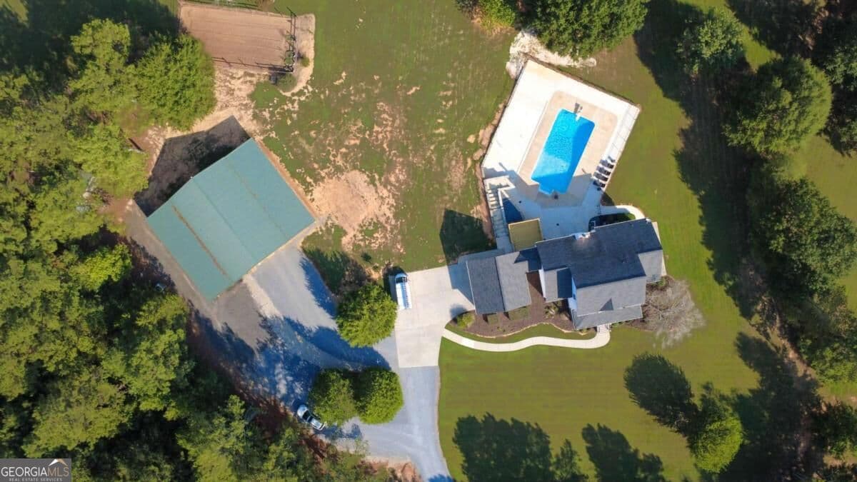 5 bedroom, 4 bathroom, 2,576 sq ft single family residence for sale at 1602 Old Alabama Road, Taylorsville, GA 30178 — photo 2
