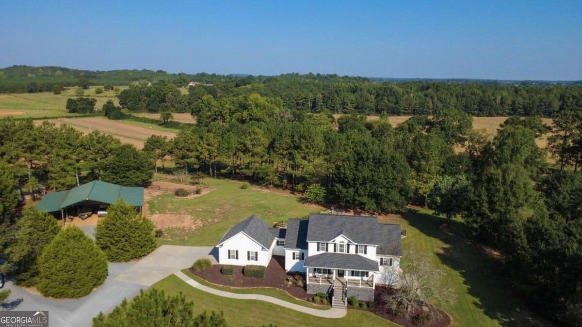 5 bedroom, 4 bathroom, 2,576 sq ft single family residence for sale at 1602 Old Alabama Road, Taylorsville, GA 30178 — photo 5