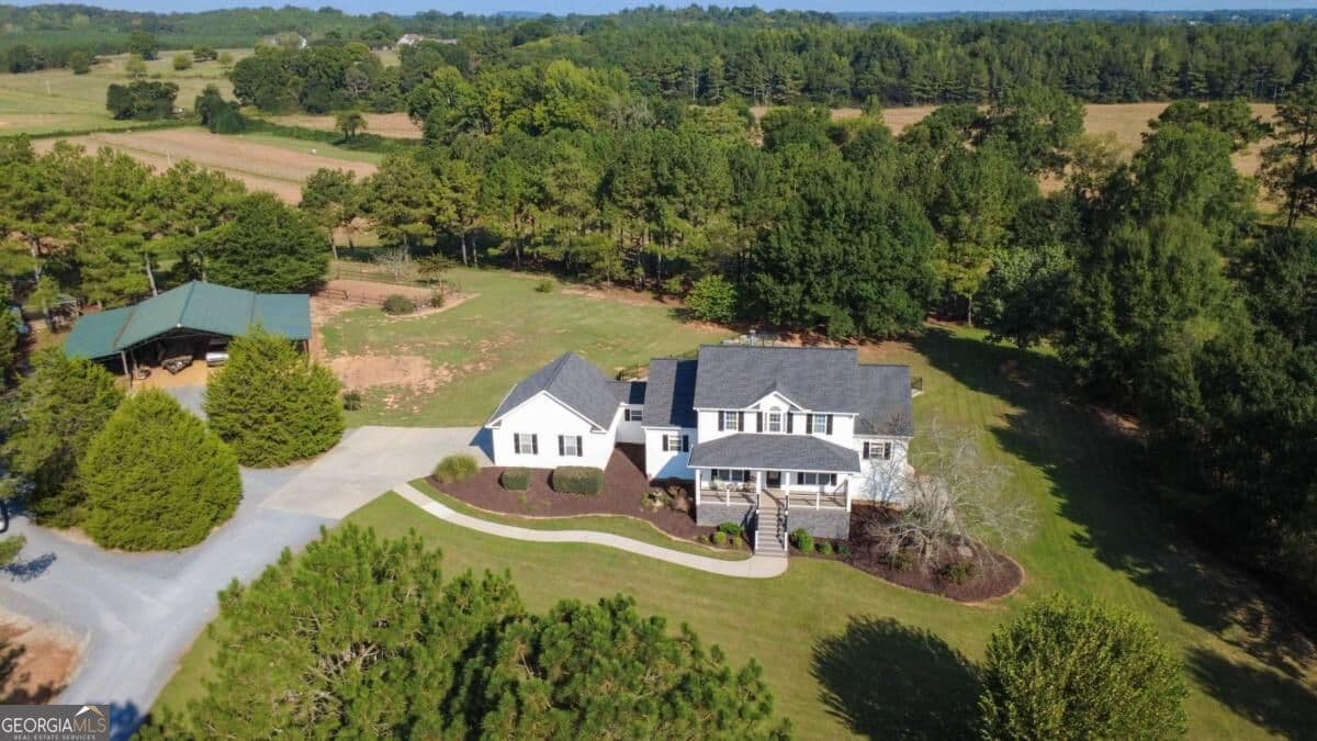 5 bedroom, 4 bathroom, 2,576 sq ft single family residence for sale at 1602 Old Alabama Road, Taylorsville, GA 30178 — photo 4