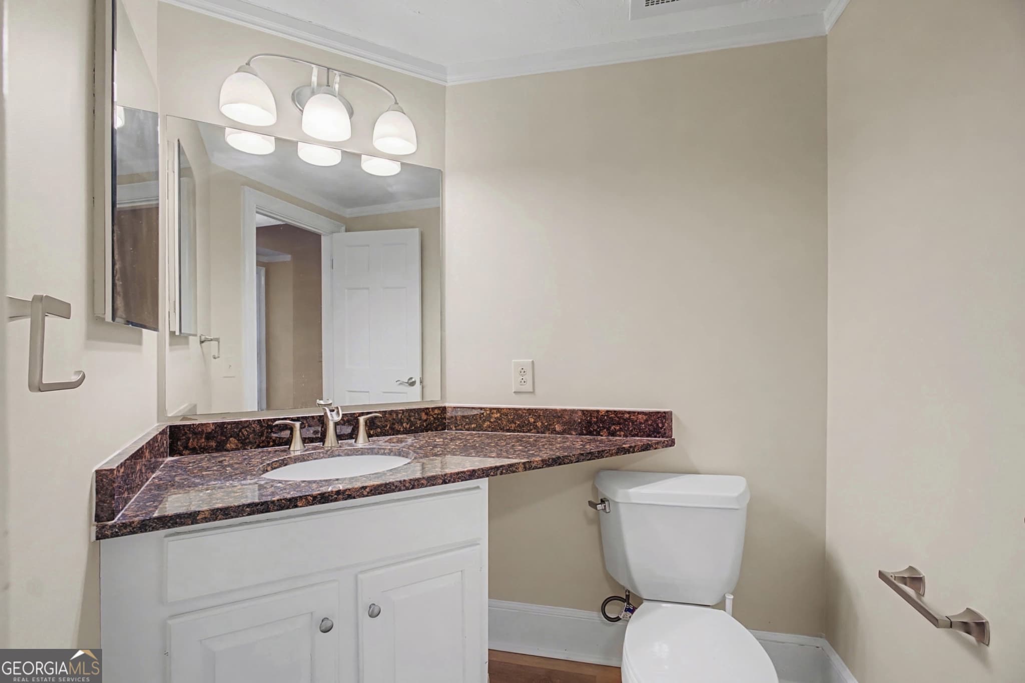 3 bedroom, 2.5 bathroom, 1,844 sq ft condominium under contract at 1 7th Street 1402, Augusta, GA 30901 — photo 5