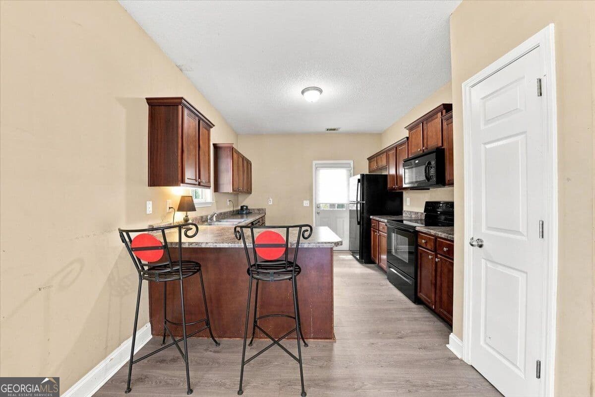 3 bedroom, 2 bathroom, 1,314 sq ft single family residence for sale at 215 Hallie Lane, Macon, GA 31211 — photo 8