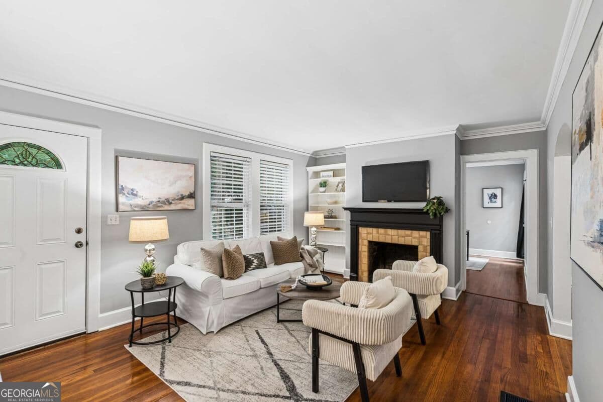 3 bedroom, 2 bathroom, 1,314 sq ft single family residence for sale at 1128 Scott Boulevard, Decatur, GA 30030 — photo 3