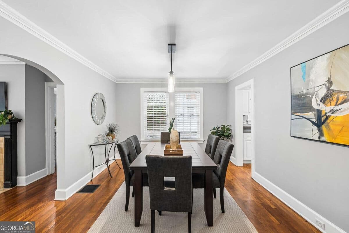3 bedroom, 2 bathroom, 1,314 sq ft single family residence for sale at 1128 Scott Boulevard, Decatur, GA 30030 — photo 5
