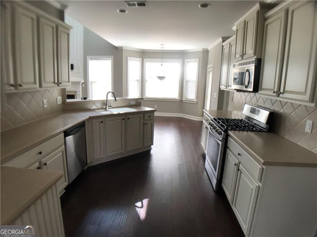 5 bedroom, 4 bathroom, 2,942 sq ft single family residence for rent at 3165 Caney Creek Lane, Cumming, GA 30041 for $3,280 a month — photo 7