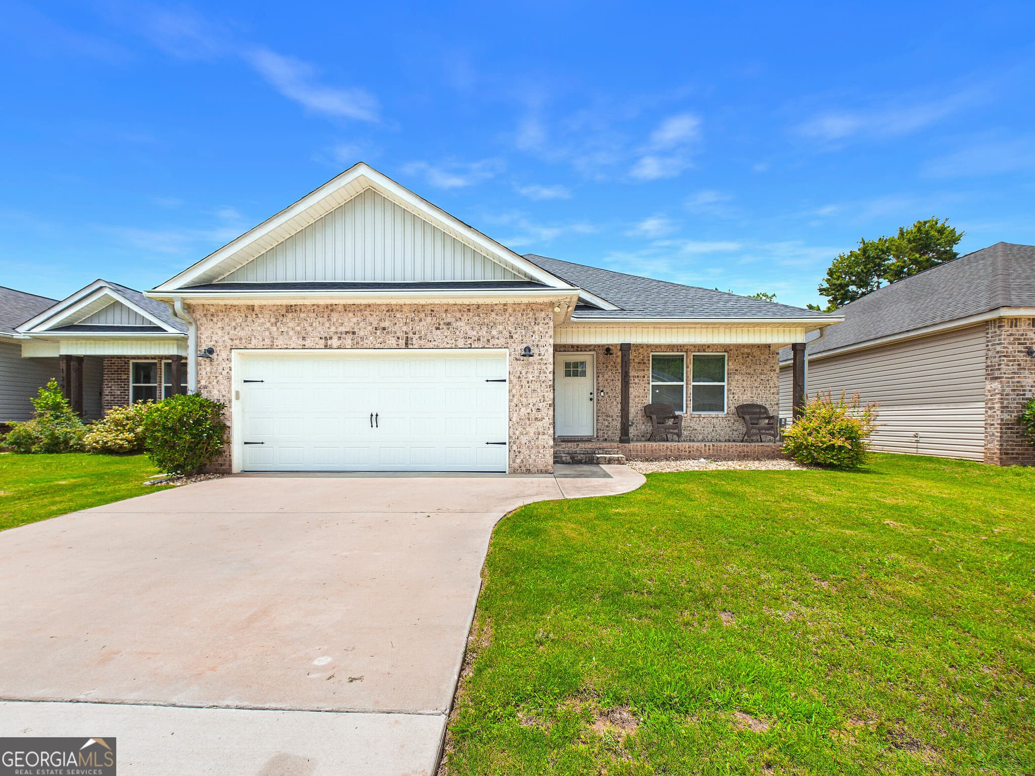 3 bedroom, 2 bathroom, 1,521 sq ft single family residence sold at 137 Northsky Drive, Warner Robins, GA 31093