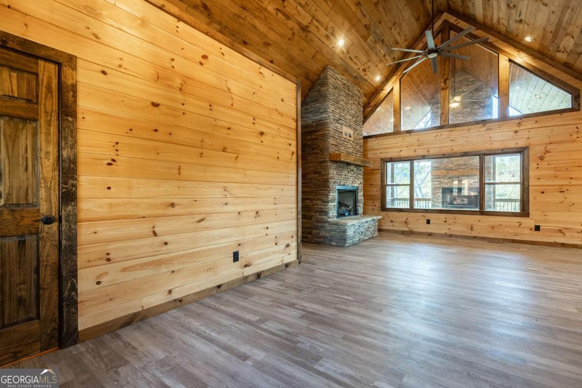 3 bedroom, 3.5 bathroom, 2,900 sq ft cabin,single family residence for sale at 612 Kensington Drive, Mineral Bluff, GA 30559 — photo 7