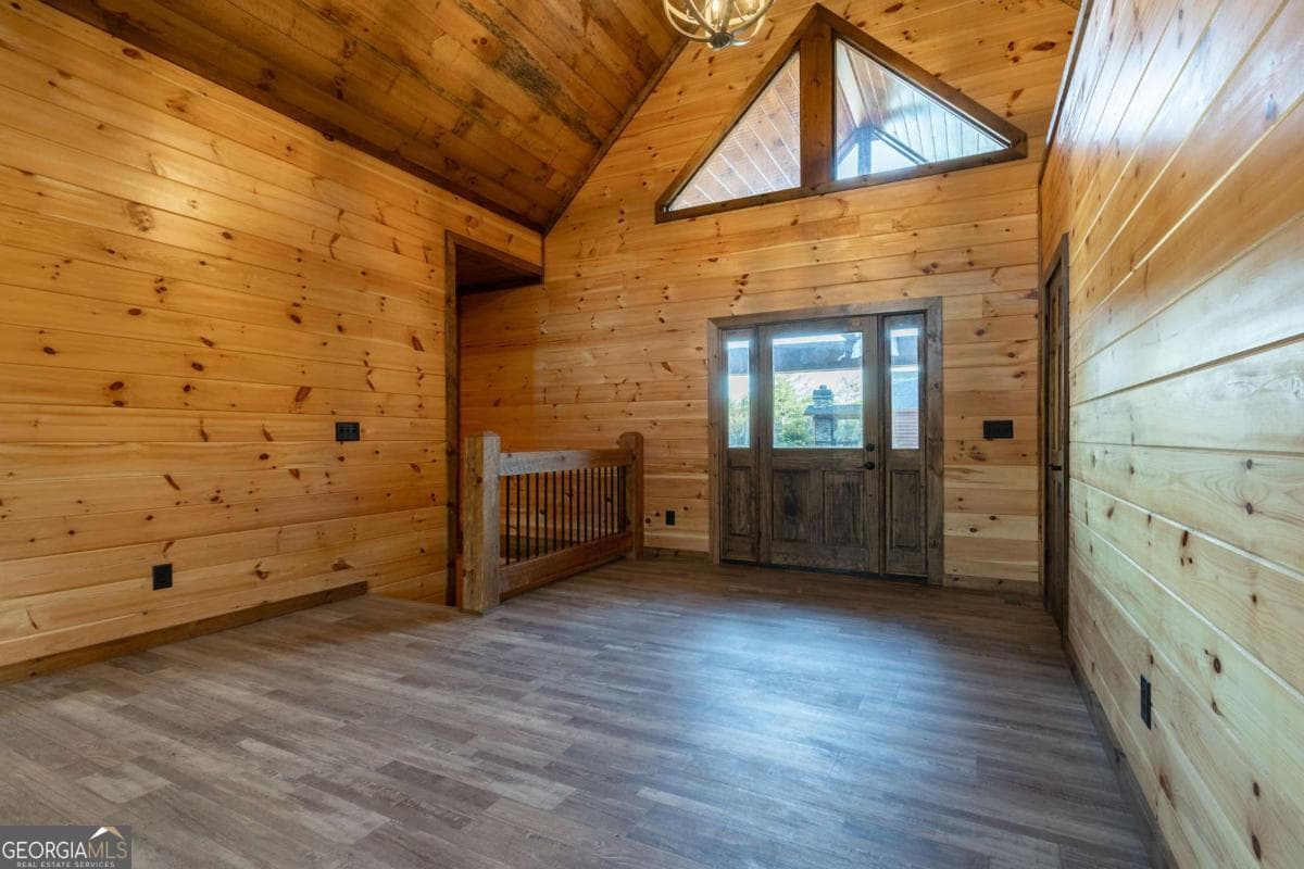 3 bedroom, 3.5 bathroom, 2,900 sq ft cabin,single family residence for sale at 612 Kensington Drive, Mineral Bluff, GA 30559 — photo 5