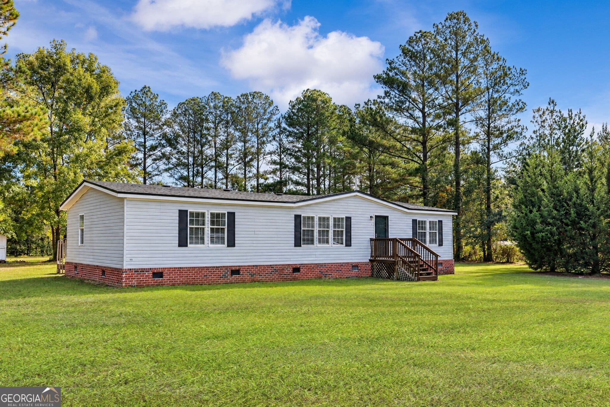 4 bedroom, 2 bathroom, 1,620 sq ft manufactured home,single family residence under contract at 9 Still Quarters Road, Ellabell, GA 31308 — photo 5