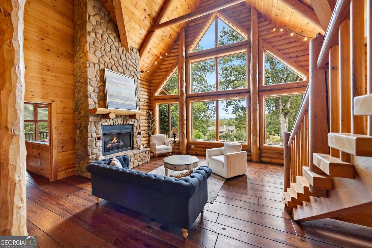 4 bedroom, 3.5 bathroom, 2,876 sq ft cabin,single family residence for sale at 110 Caspian Trail, Ellijay, GA 30536 — photo 3