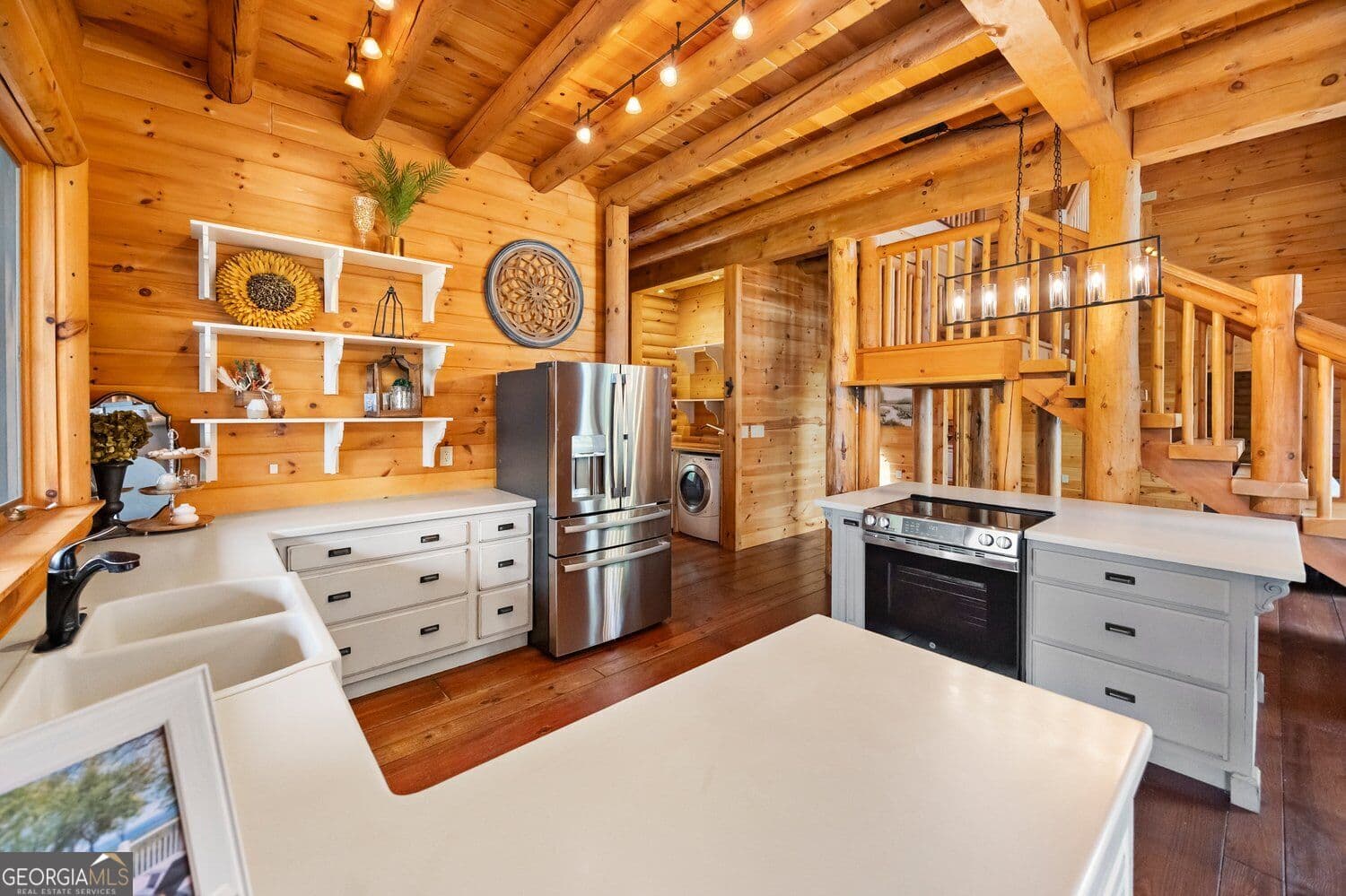 4 bedroom, 3.5 bathroom, 2,876 sq ft cabin,single family residence for sale at 110 Caspian Trail, Ellijay, GA 30536 — photo 9