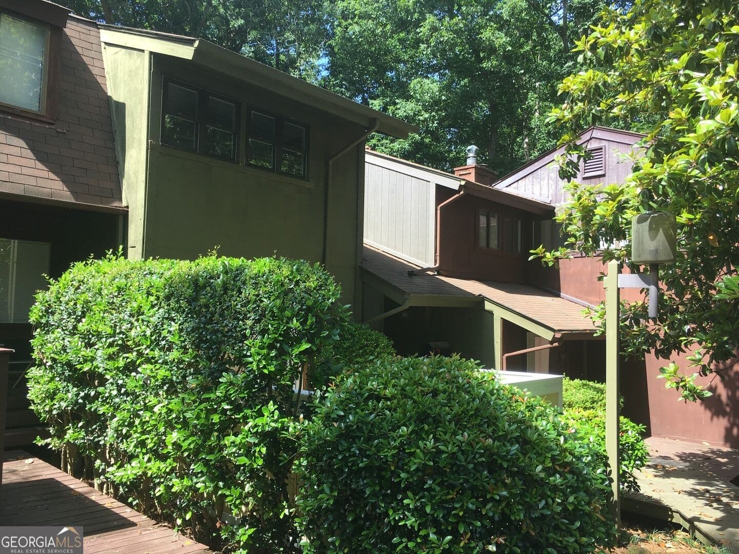 4 bedroom, 3.5 bathroom, 1,921 sq ft condominium for rent at 155 Woodstone Drive, Athens, GA 30605 for $2,000 a month — photo 2