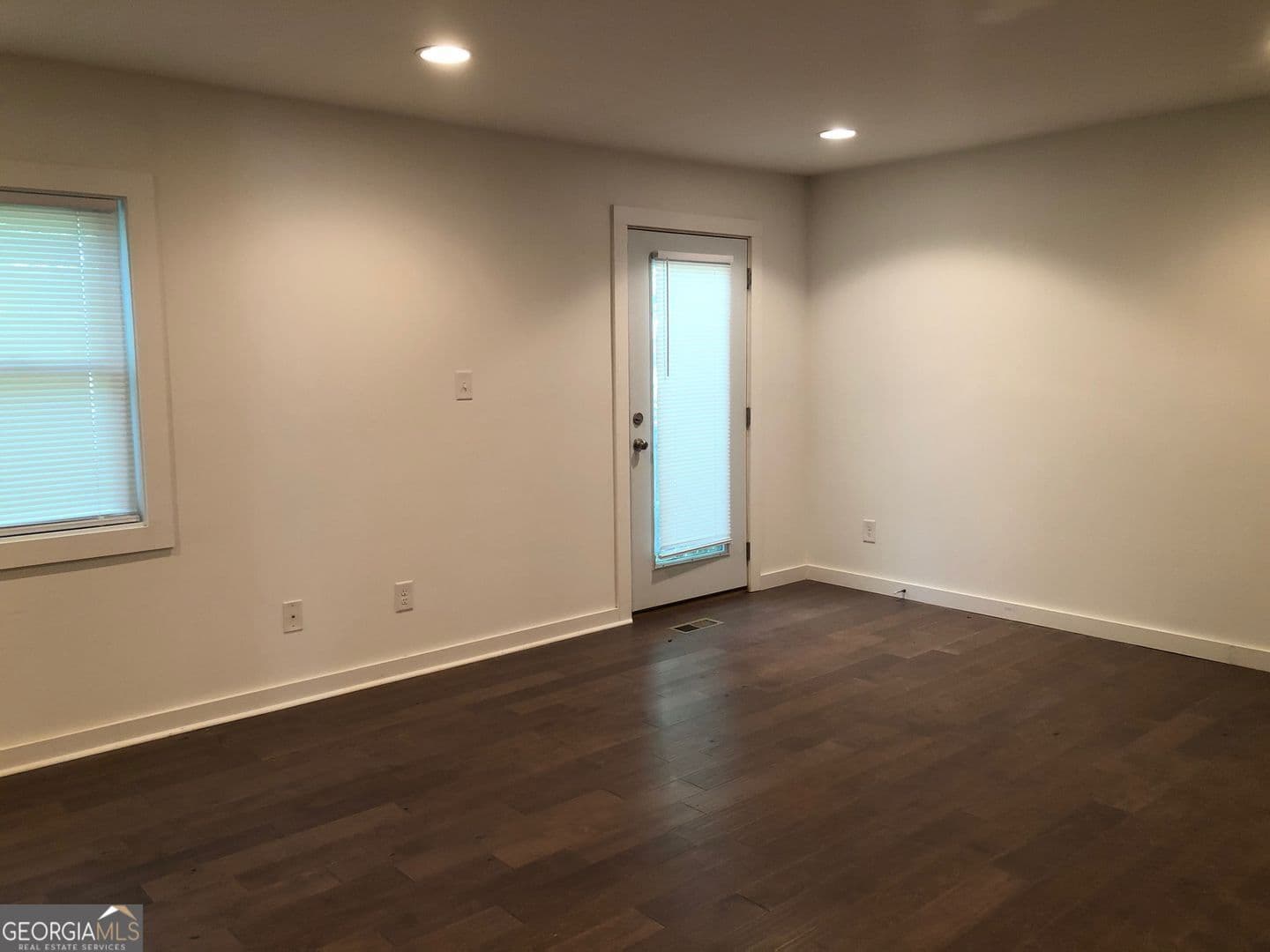 4 bedroom, 3.5 bathroom, 1,921 sq ft condominium for rent at 155 Woodstone Drive, Athens, GA 30605 for $2,000 a month — photo 9