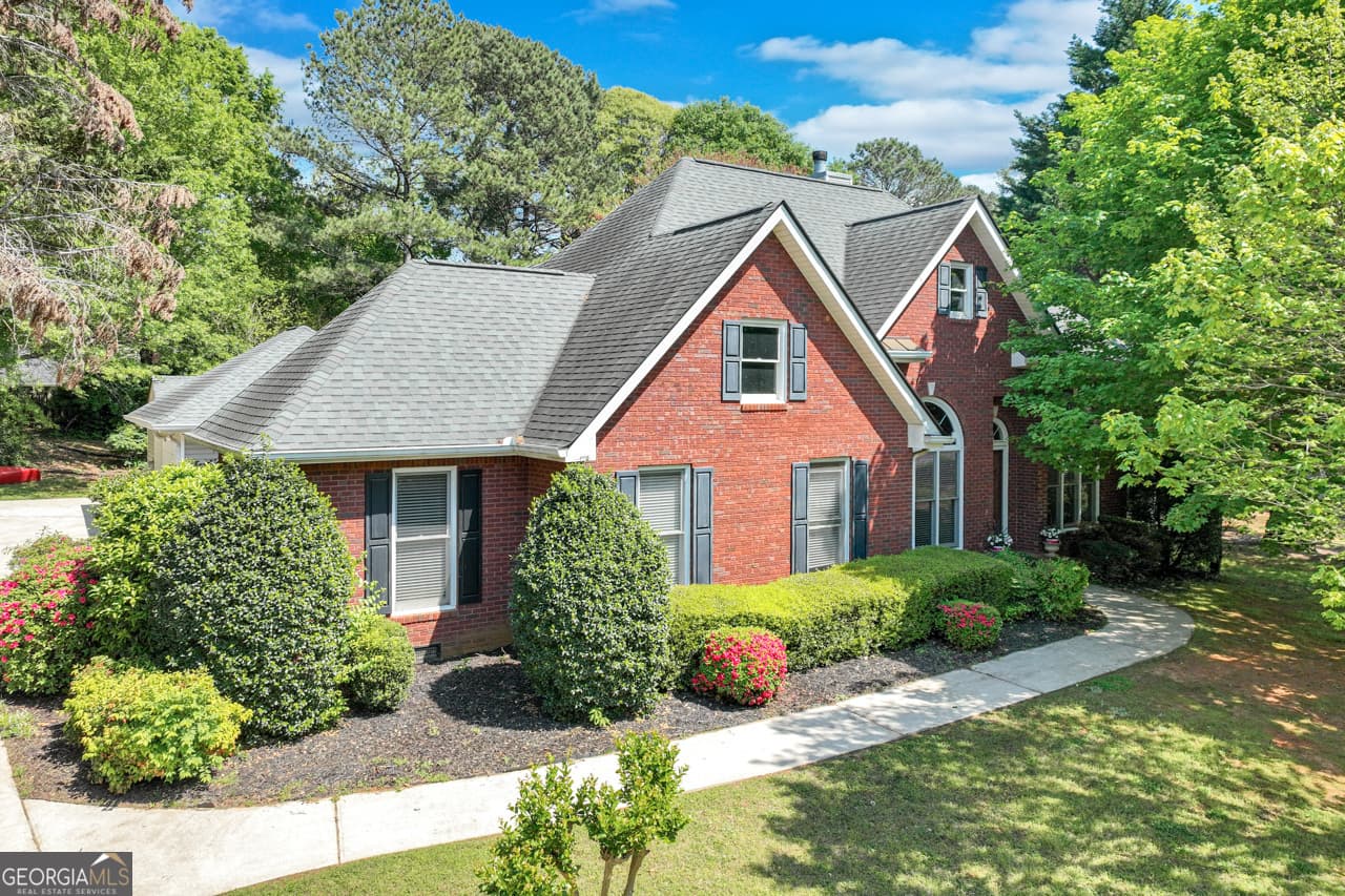 4 bedroom, 3.5 bathroom single family residence sold at 3745 Maple Forge Lane, Gainesville, GA 30504