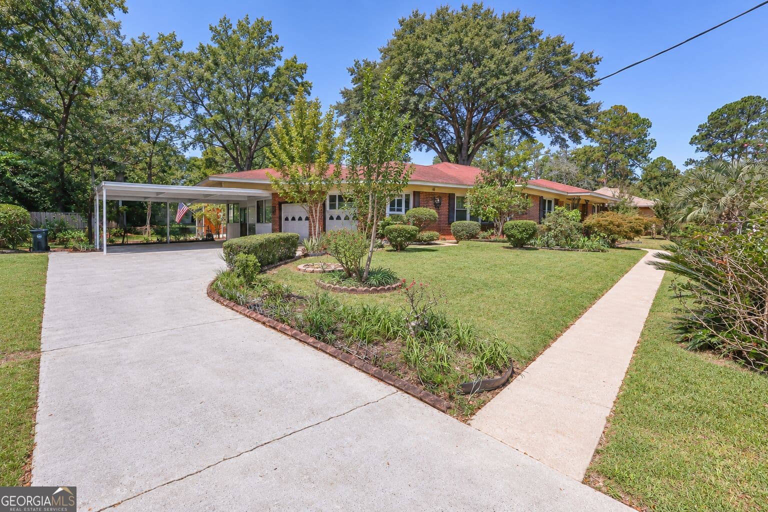3 bedroom, 2.5 bathroom, 2,015 sq ft single family residence for sale at 609 Hardeman Avenue, Fort Valley, GA 31030 — photo 3