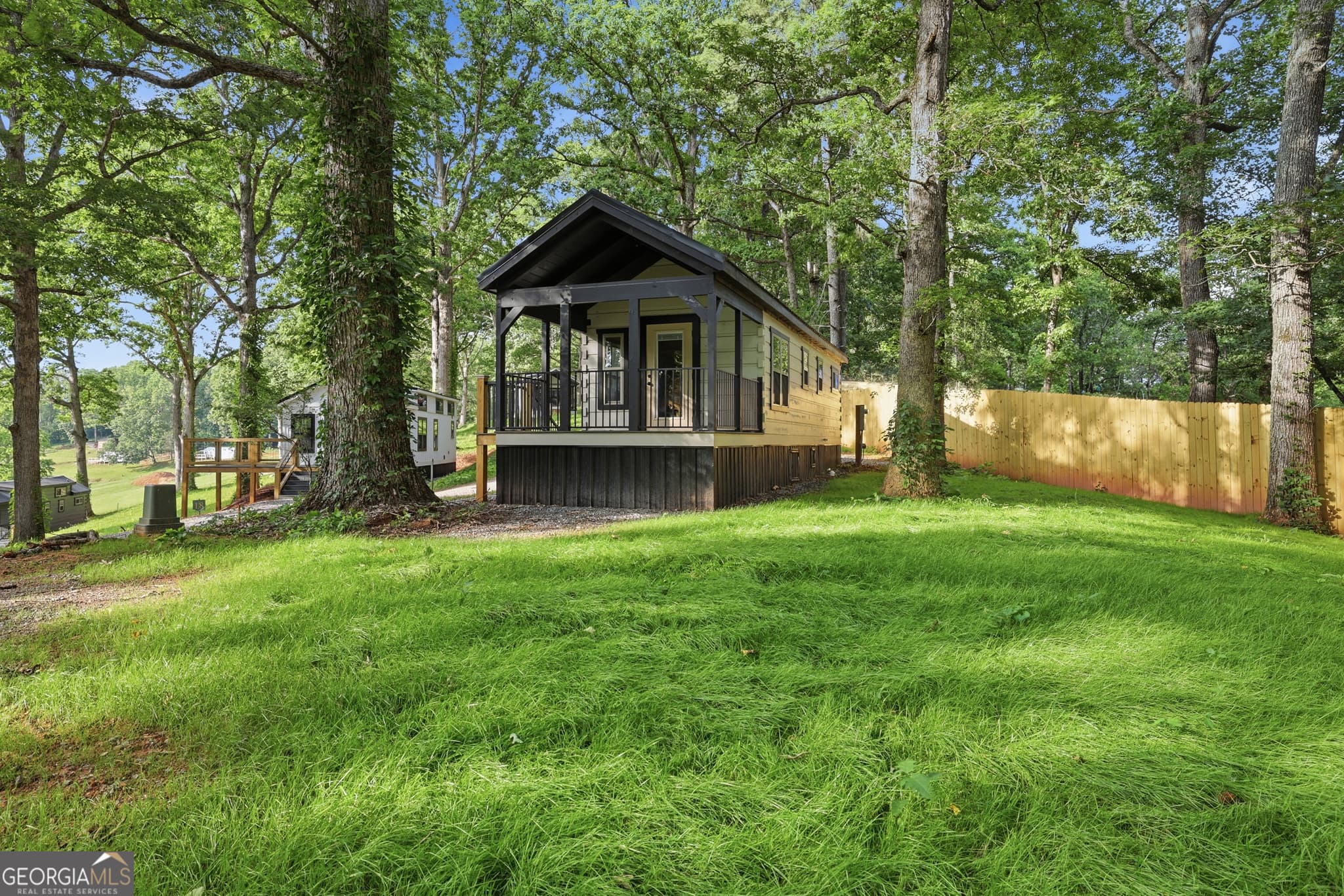 1 bedroom, 1 bathroom, 397 sq ft single family residence for sale at 527 Saunders LOT 19, Franklin, NC 28734 — photo 2