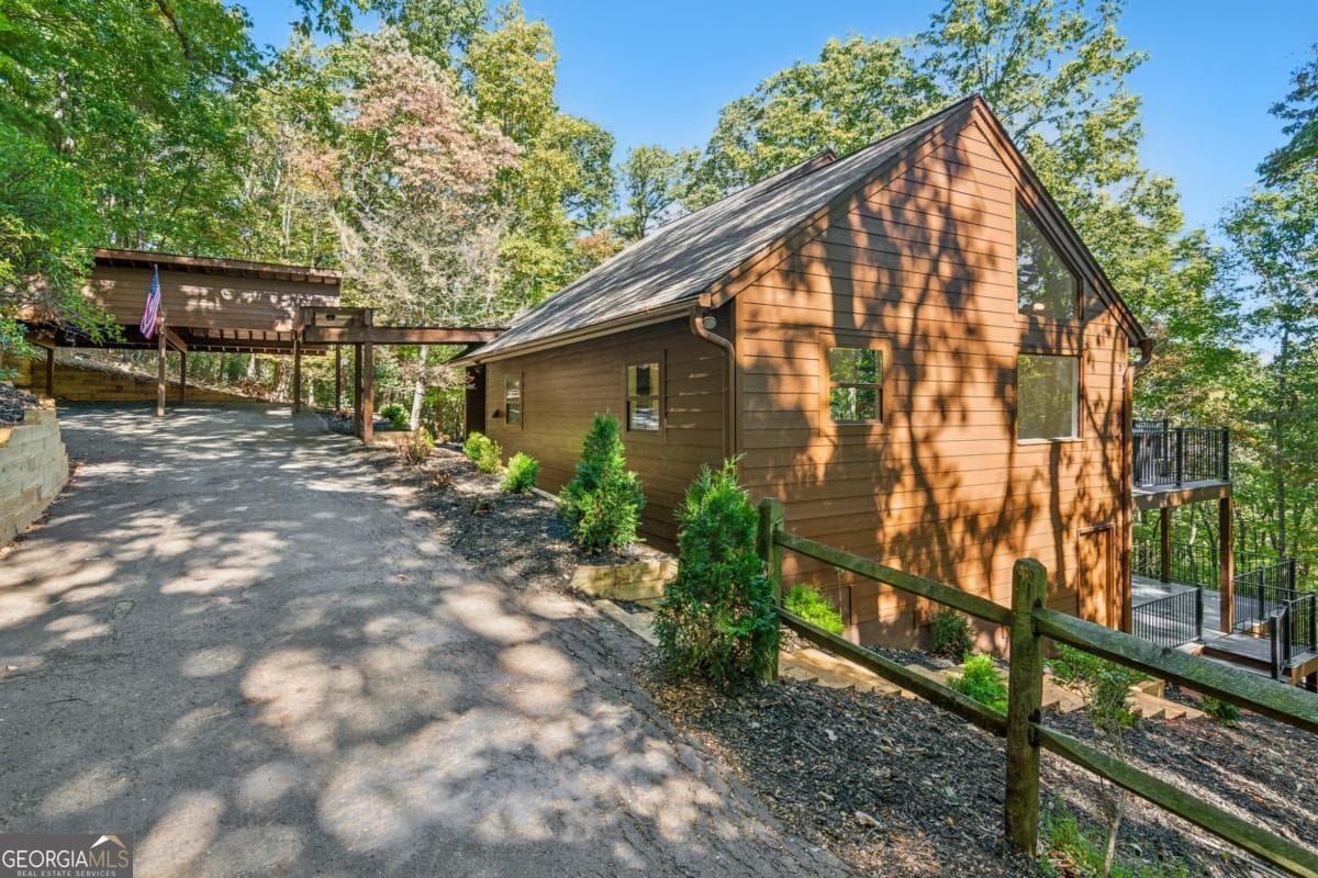 4 bedroom, 3 bathroom, 3,487 sq ft cabin,single family residence for sale at 626 Petit ridge Drive, Big Canoe, GA 30143 — photo 7