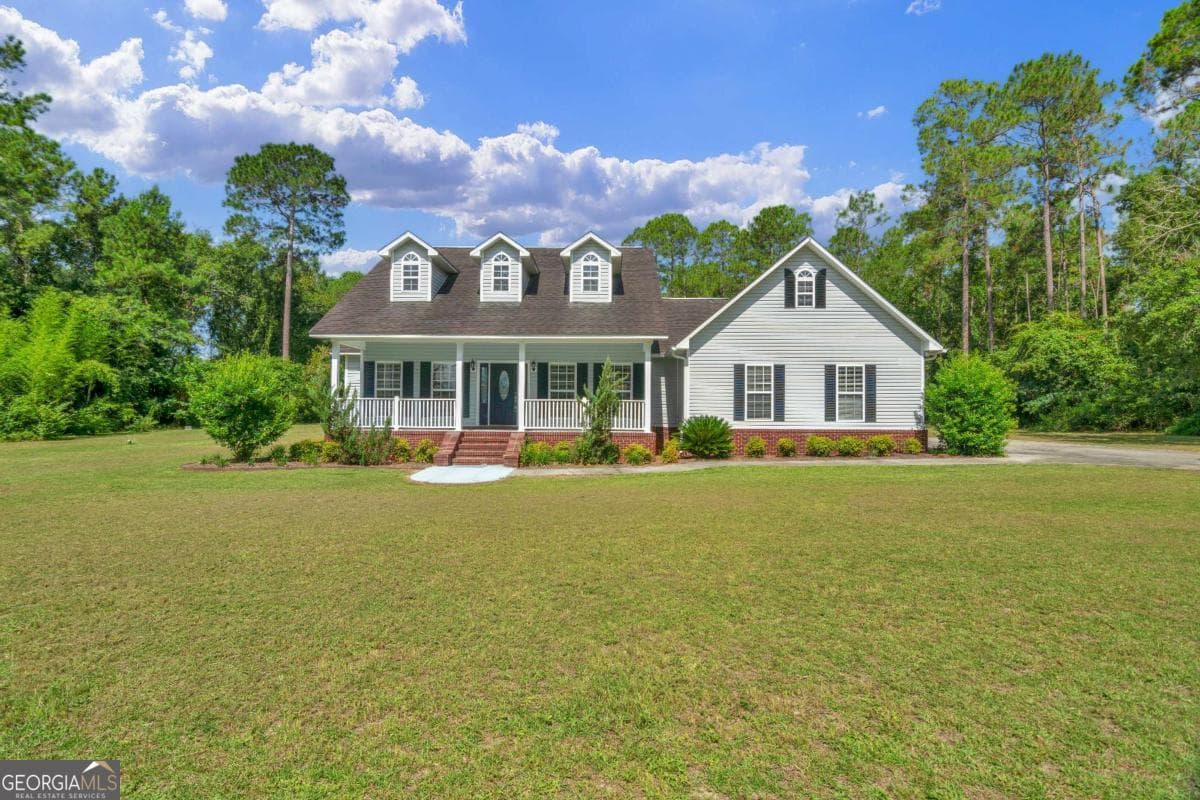 3 bedroom, 2.5 bathroom, 2,483 sq ft single family residence sold at 6683 Tanglewood Drive, Blackshear, GA 31516