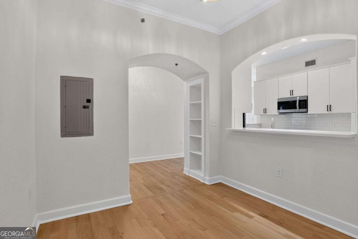 1 bedroom, 1 bathroom, 1,363 sq ft condominium for sale at 3445 Stratford Road 2403, Atlanta, GA 30326 — photo 8