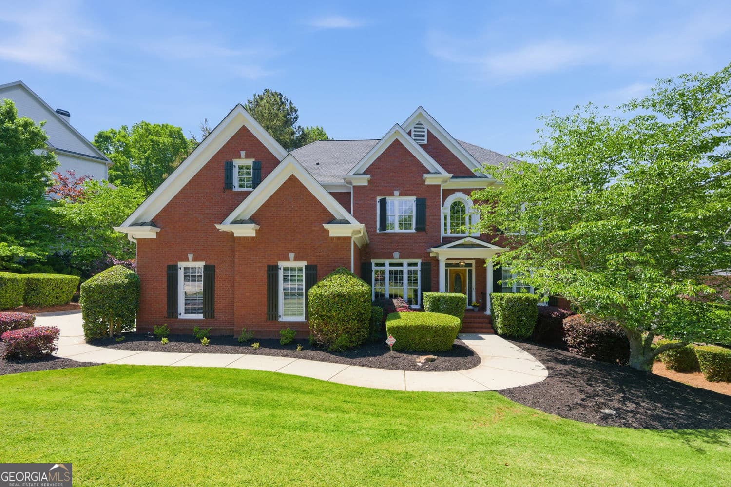 6 bedroom, 5 bathroom, 6,865 sq ft single family residence for sale at 348 Aviemore Lane, Suwanee, GA 30024 — photo 7
