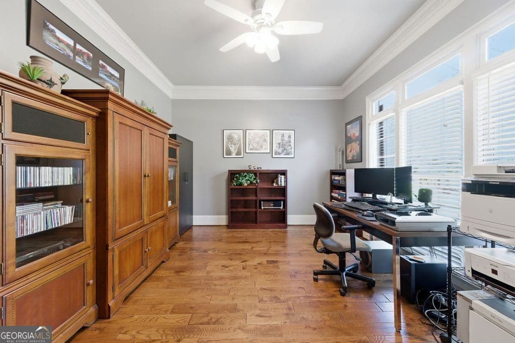 6 bedroom, 5 bathroom, 6,865 sq ft single family residence for sale at 348 Aviemore Lane, Suwanee, GA 30024 — photo 9