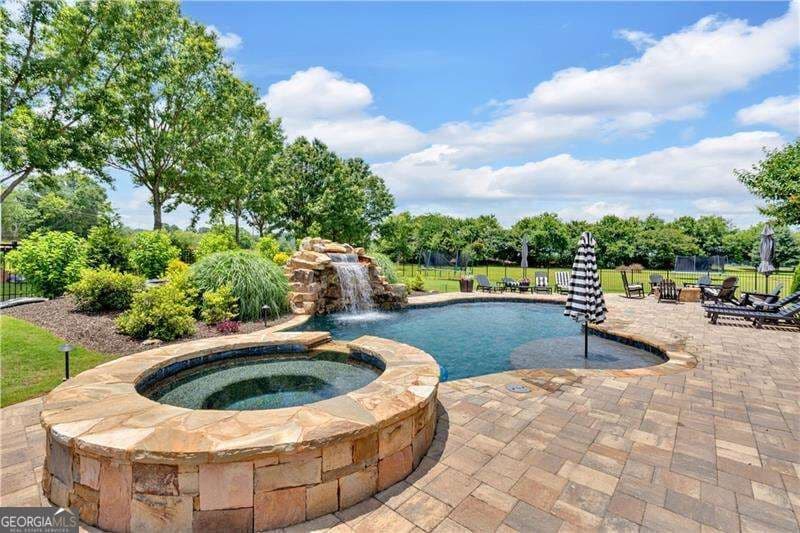 5 bedroom, 4 bathroom, 3,954 sq ft single family residence for sale at 11 LAUREL Trace, Cartersville, GA 30120 — photo 4
