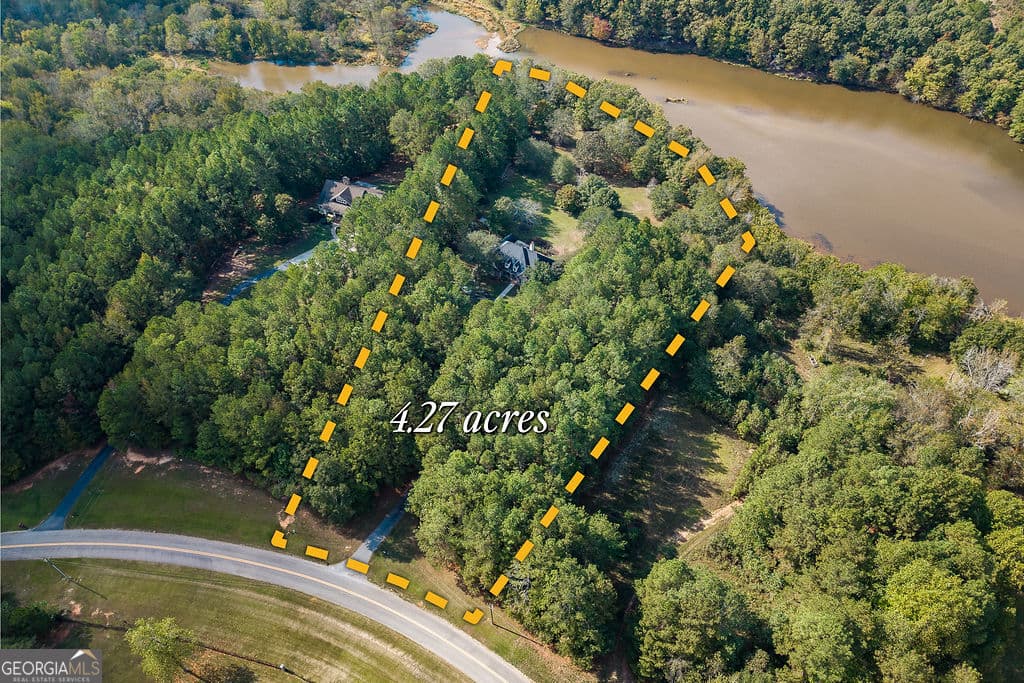 6 bedroom, 4 bathroom, 3,788 sq ft single family residence for sale at 1215 Brush Creek Road, Colbert, GA 30628 — photo 2