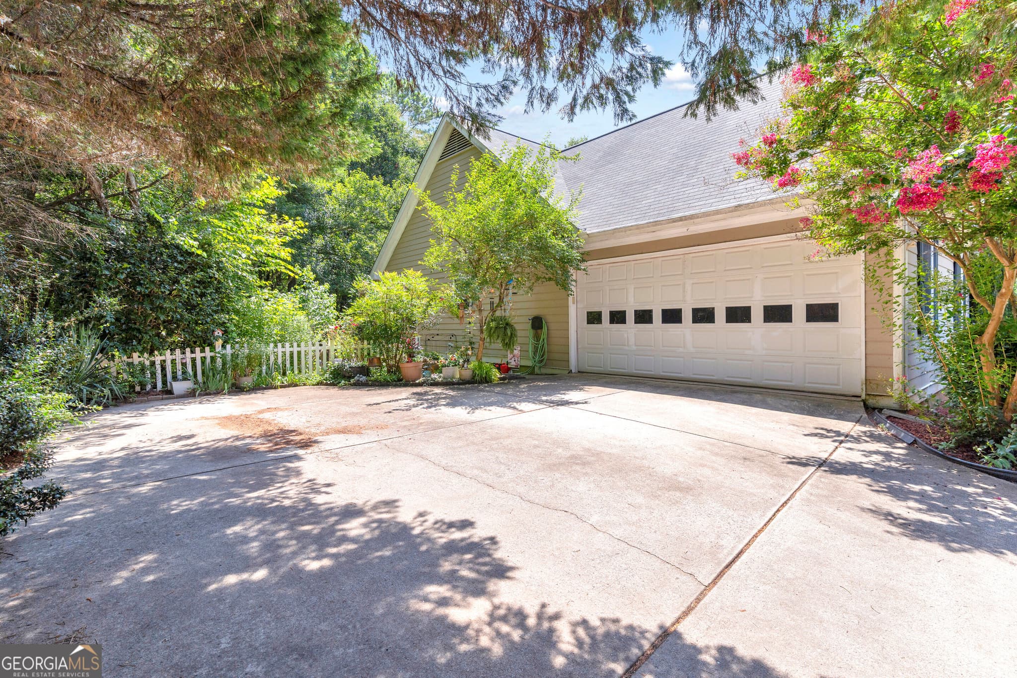 4 bedroom, 2 bathroom, 1,755 sq ft single family residence for sale at 905 Daisy Lane, Athens, GA 30605 — photo 9