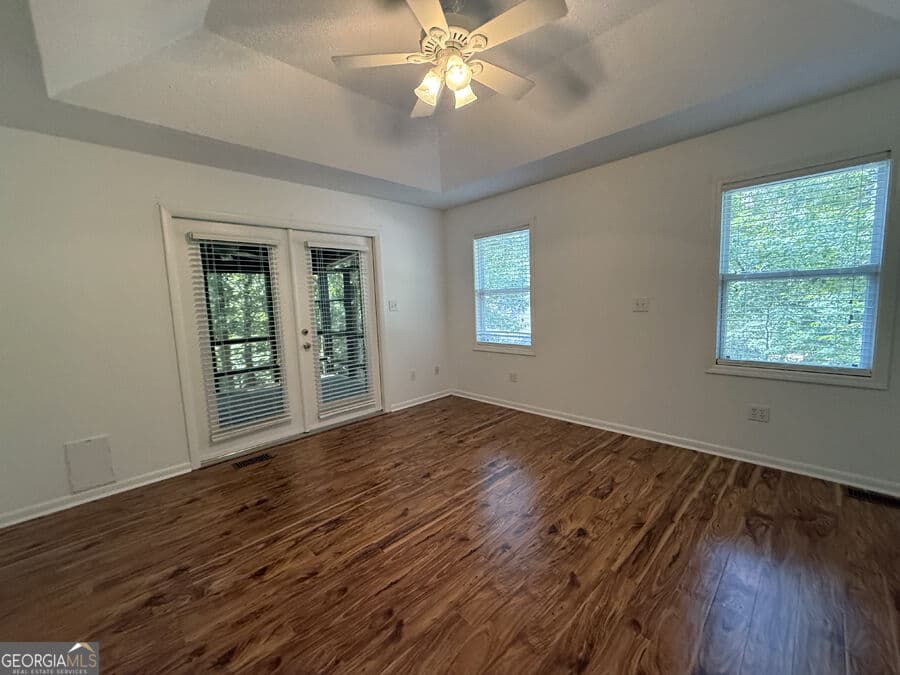 4 bedroom, 2.5 bathroom, 2,866 sq ft single family residence for sale at 120 Warpaint Lane, Westminster, SC 29693 — photo 6