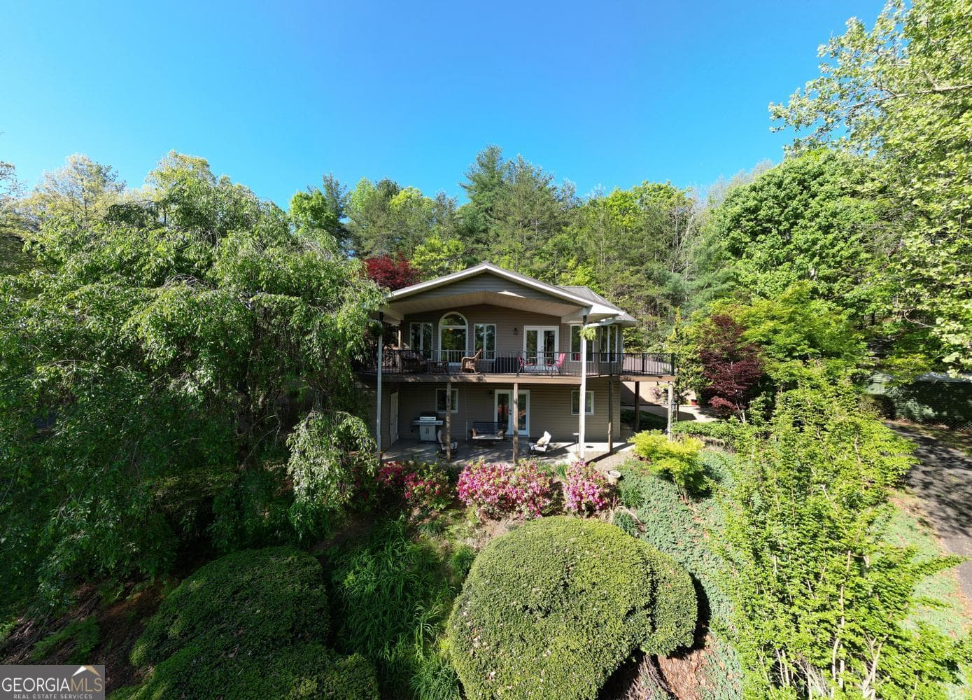 3 bedroom, 2.5 bathroom, 2,735 sq ft single family residence for sale at 5940 Jackson Lane, Young Harris, GA 30582 — photo 3