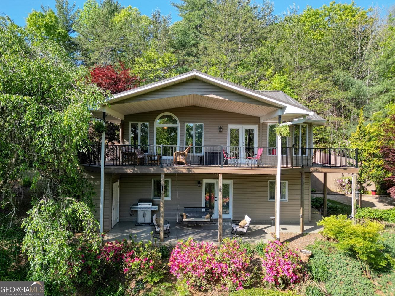 3 bedroom, 2.5 bathroom, 2,735 sq ft single family residence for sale at 5940 Jackson Lane, Young Harris, GA 30582