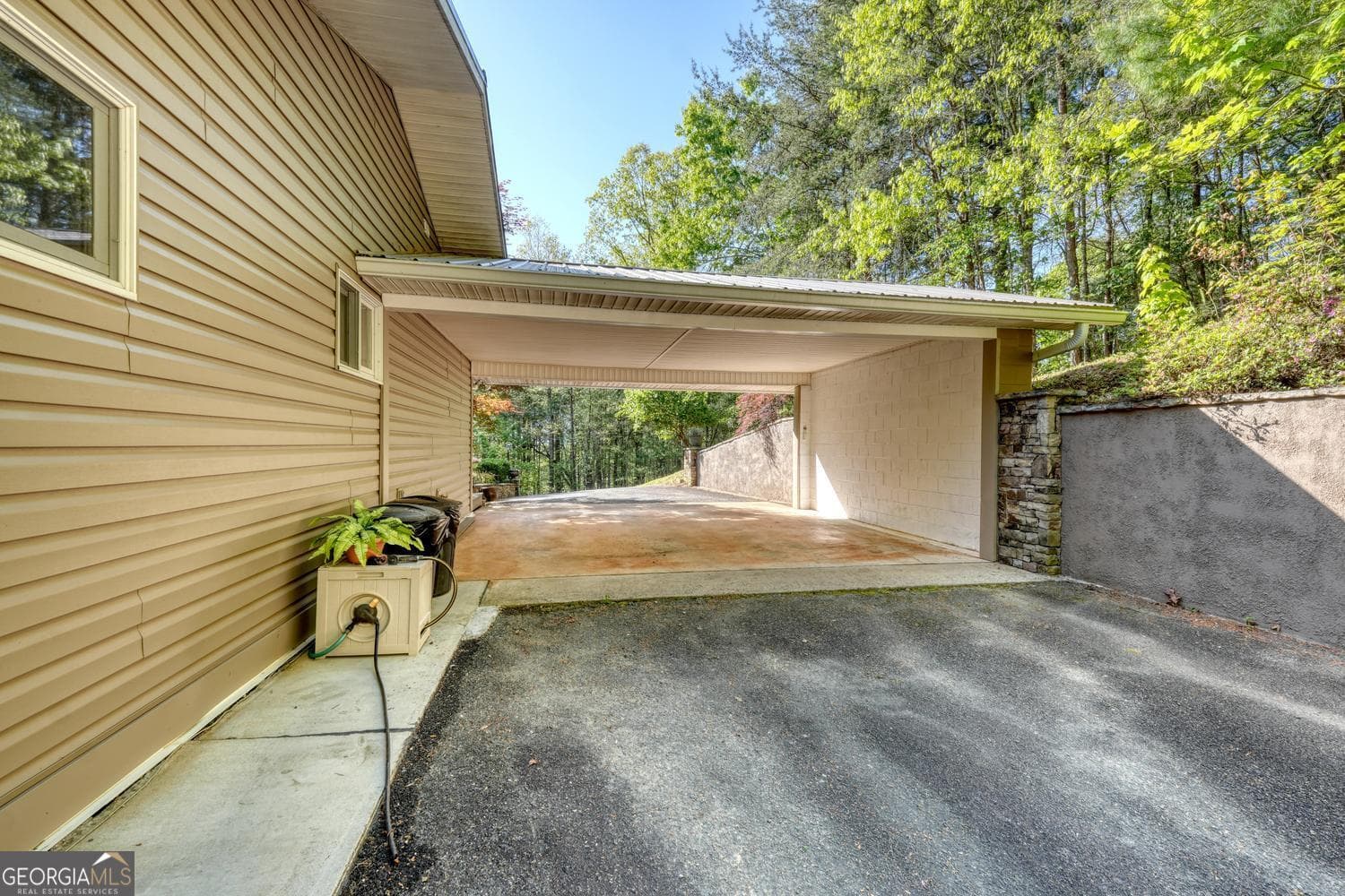 3 bedroom, 2.5 bathroom, 2,735 sq ft single family residence for sale at 5940 Jackson Lane, Young Harris, GA 30582 — photo 8