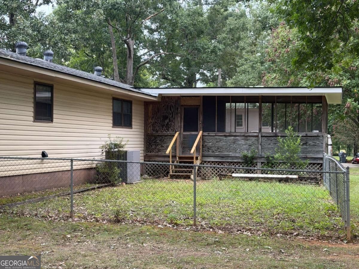2 bedroom, 2 bathroom, 1,835 sq ft single family residence for sale at 30 Rome Road, Cave Spring, GA 30124 — photo 6