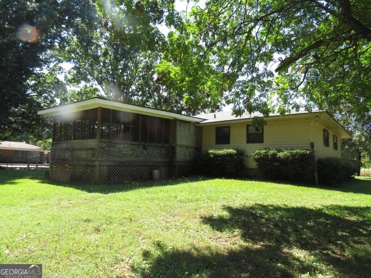 2 bedroom, 2 bathroom, 1,835 sq ft single family residence for sale at 30 Rome Road, Cave Spring, GA 30124 — photo 3