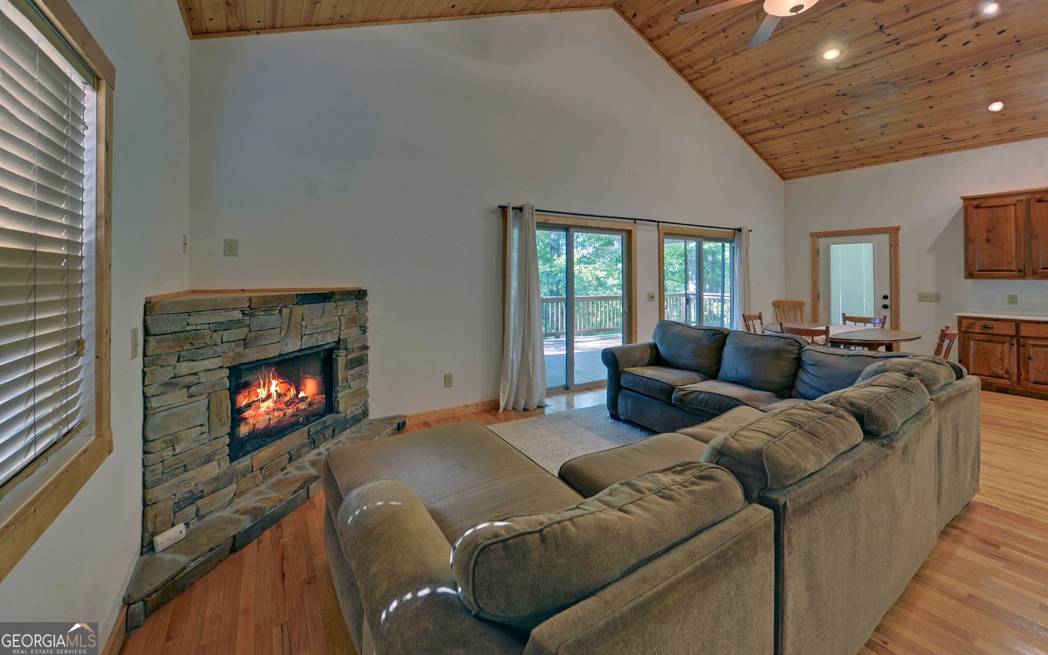 3 bedroom, 2 bathroom, 1,844 sq ft single family residence for sale at 4201 Rocky Knob Drive, Young Harris, GA 30582 — photo 7