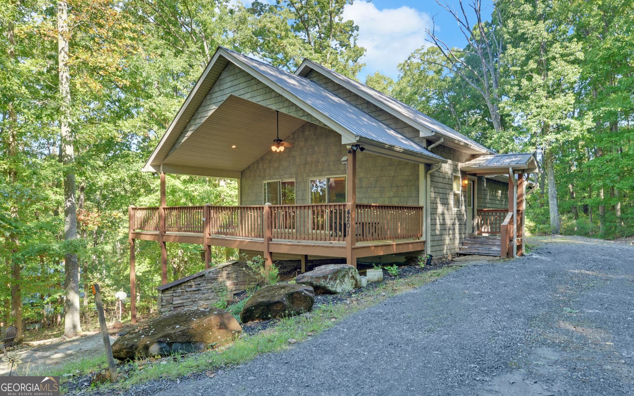 3 bedroom, 2 bathroom, 1,844 sq ft single family residence for sale at 4201 Rocky Knob Drive, Young Harris, GA 30582 — photo 3