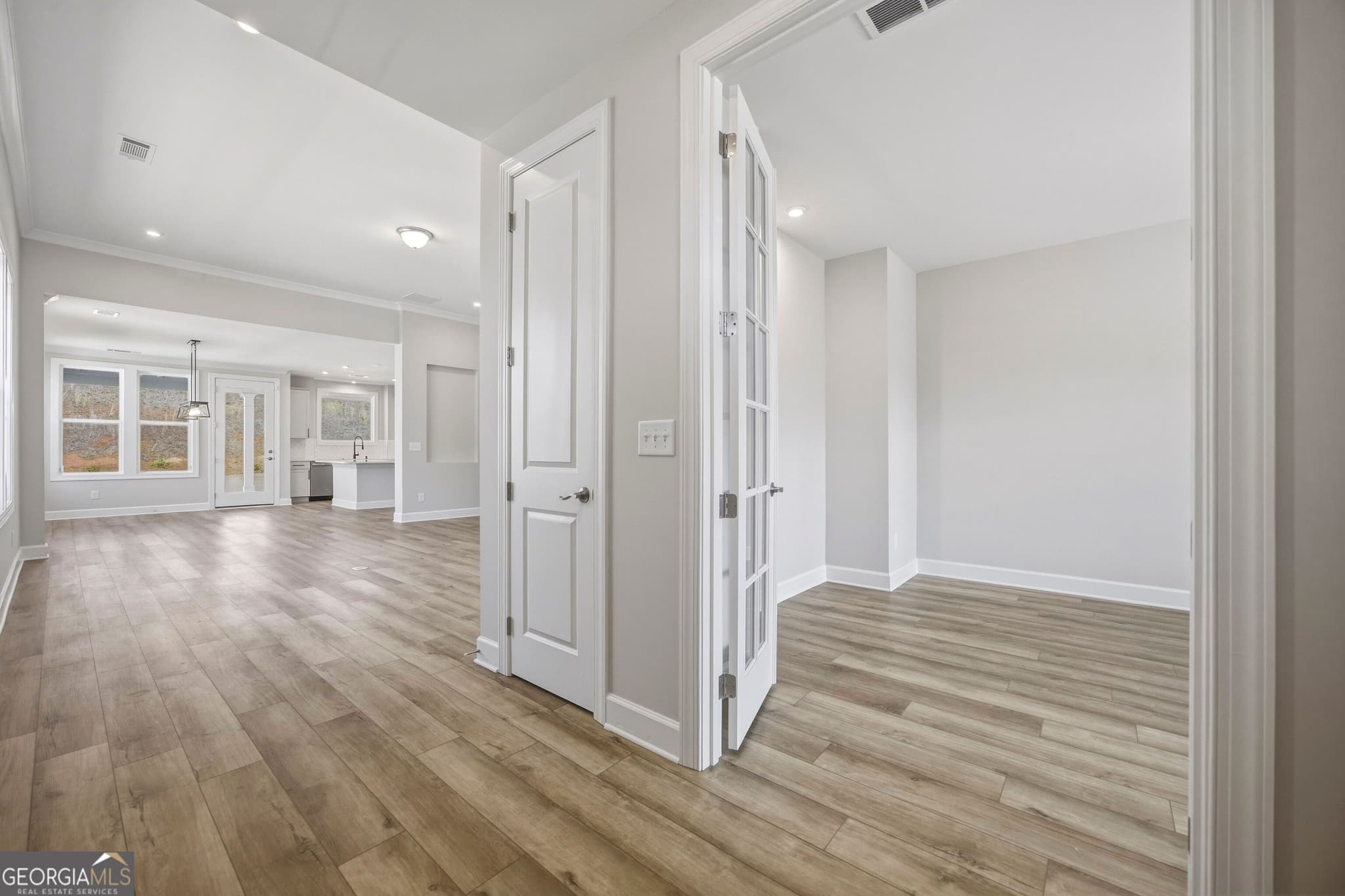 2 bedroom, 2 bathroom single family residence for sale at 440 Geneva Way, Hoschton, GA 30548 — photo 3