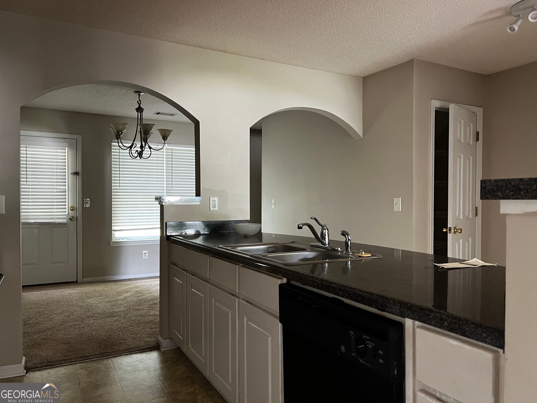 4 bedroom, 2 bathroom, 1,453 sq ft single family residence for sale at 117 Meadow Court, Fairburn, GA 30213 — photo 3