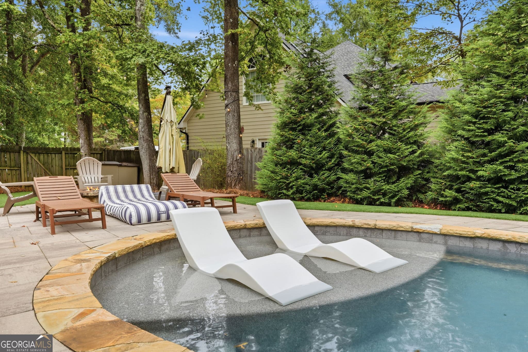 5 bedroom, 3.5 bathroom, 3,475 sq ft single family residence for sale at 8005 Canter Lane, Alpharetta, GA 30009 — photo 8