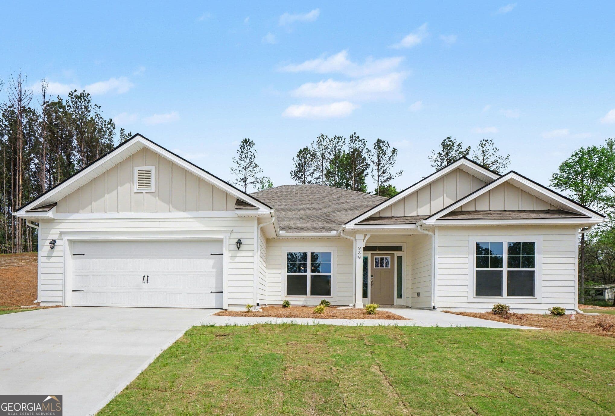 4 bedroom, 2.5 bathroom, 2,328 sq ft single family residence for sale at 939 Eagle Heights Drive, Maysville, GA 30558