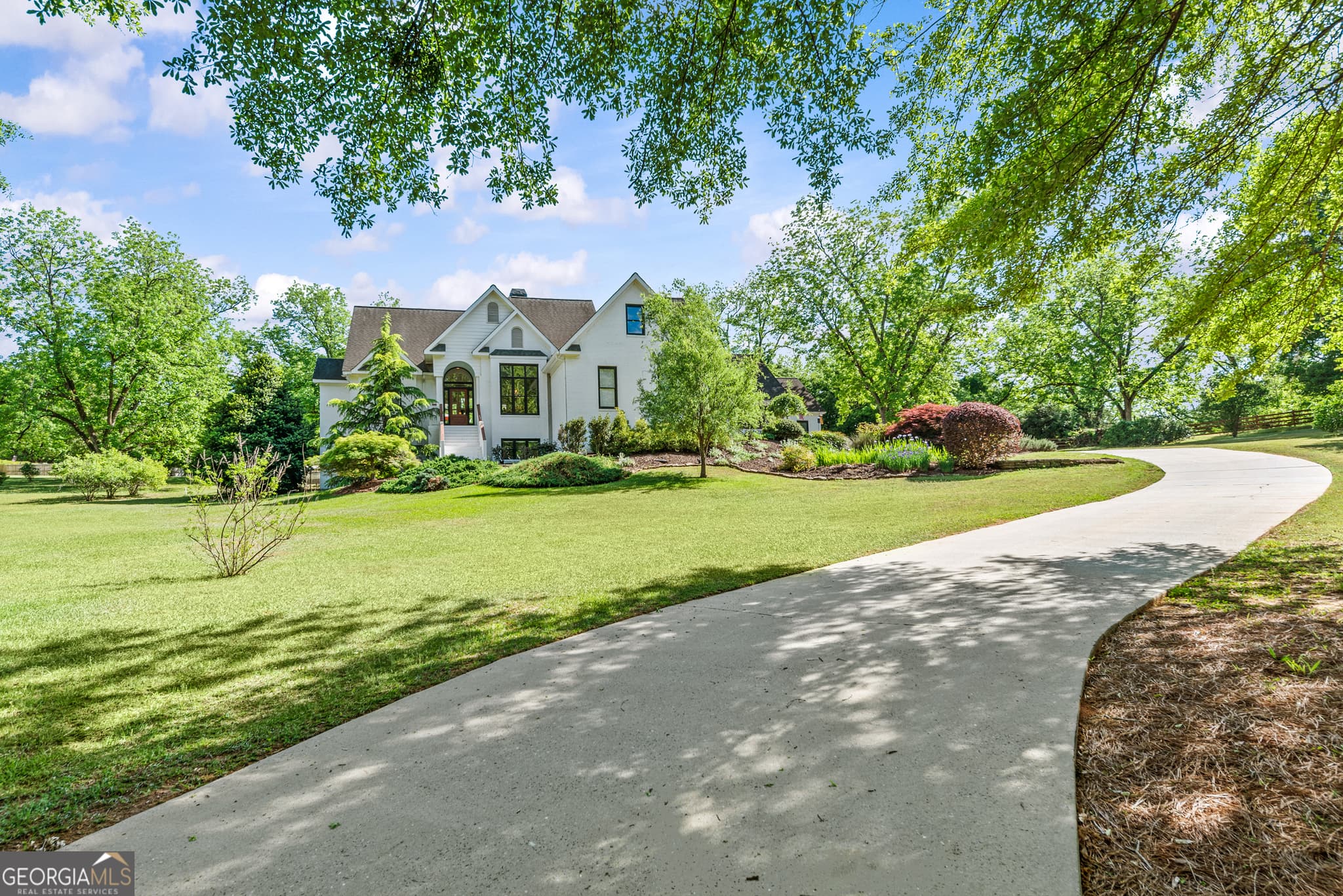 6 bedroom, 5.5 bathroom, 6,626 sq ft single family residence for sale at 1110 Summit Circle, Watkinsville, GA 30677