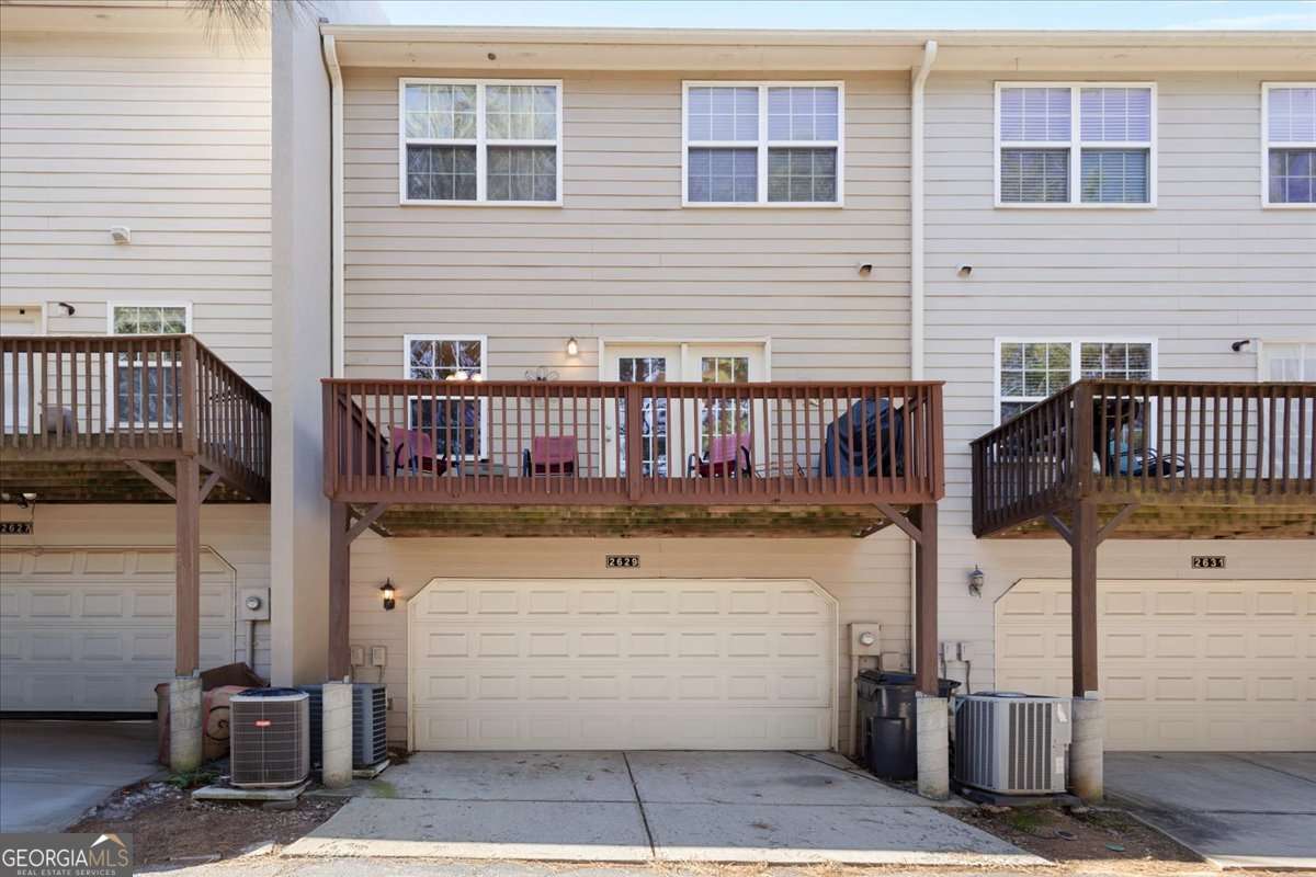 4 bedroom, 2.5 bathroom townhouse for sale at 2629 Cedar Drive, Lawrenceville, GA 30043 — photo 5