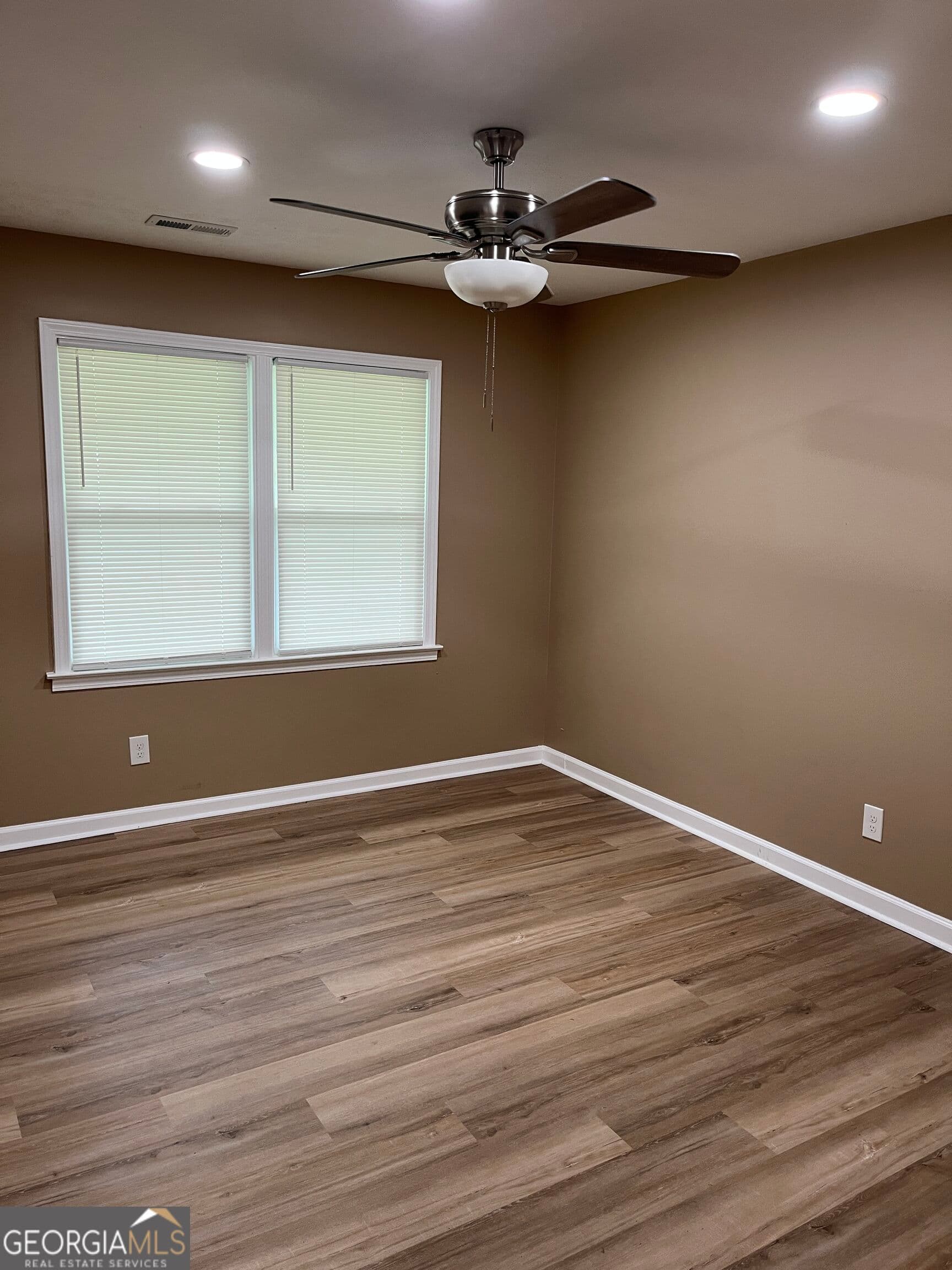 3 bedroom, 2 bathroom, 1,612 sq ft single family residence for sale at 5142 Delray Drive, Columbus, GA 31907 — photo 9