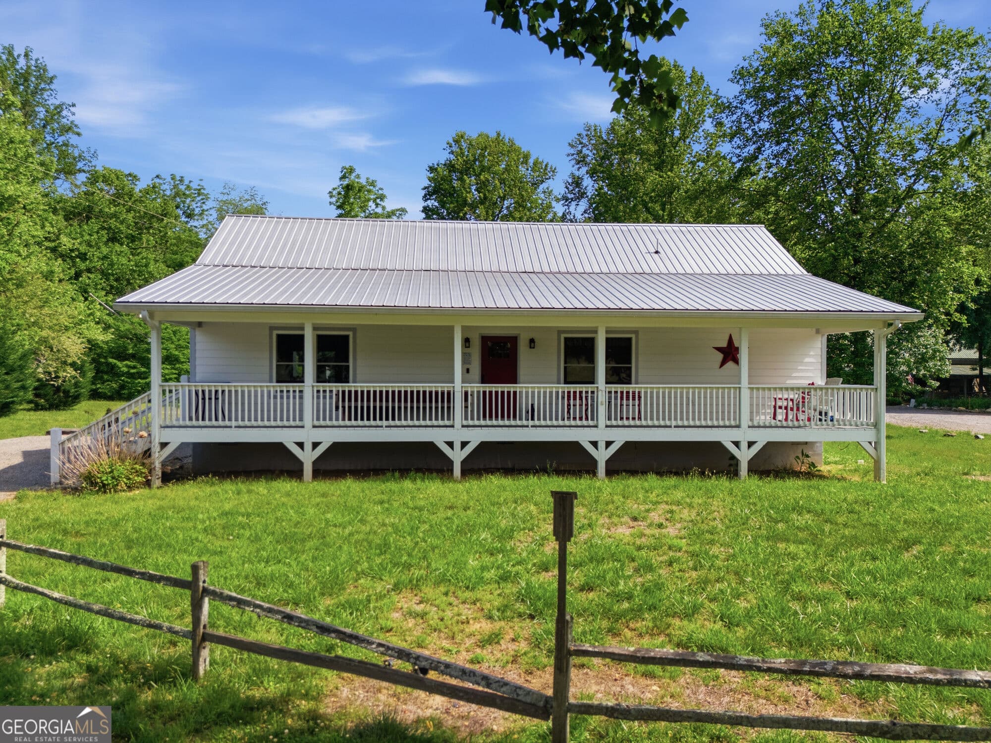 2 bedroom, 2 bathroom single family residence for sale at 87 Laughing Waters Lane, Hayesville, NC 28904 — photo 3