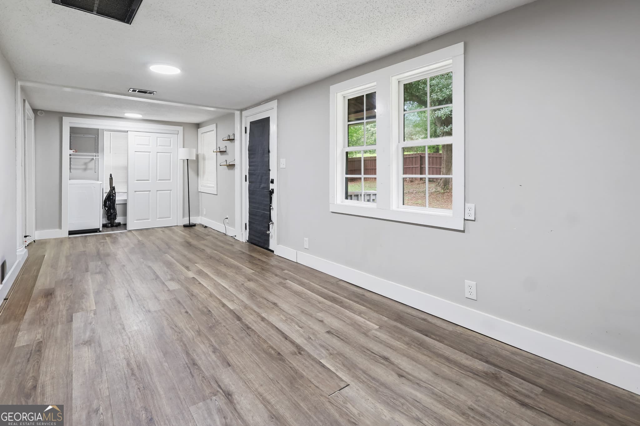 3 bedroom, 1 bathroom, 803 sq ft single family residence for sale at 701 Old Brent Road, Forsyth, GA 31029 — photo 5