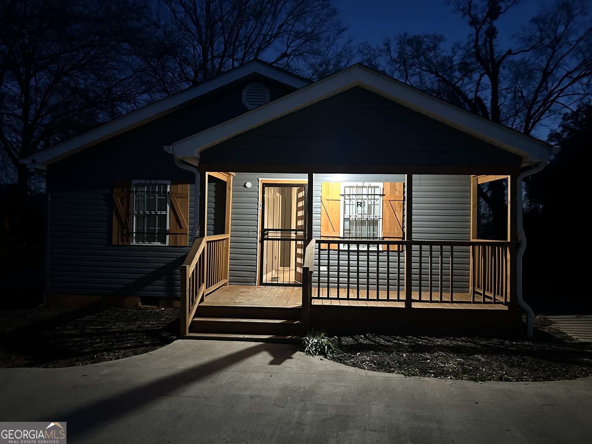 2 bedroom, 1.5 bathroom, 840 sq ft single family residence for sale at 112 Scott Hill Street, Milledgeville, GA 31061 — photo 2
