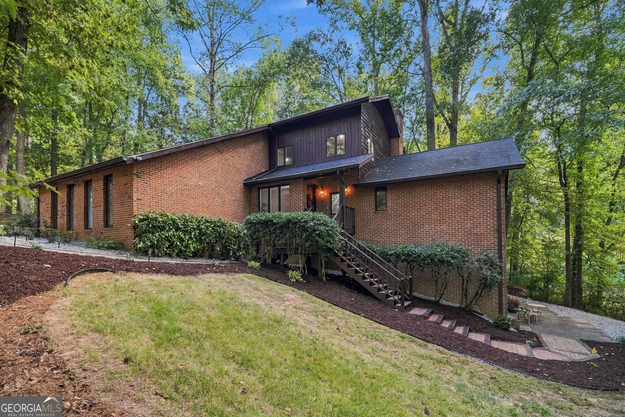 4 bedroom, 3.5 bathroom, 3,384 sq ft single family residence for sale at 2936 Henderson Road, Tucker, GA 30084 — photo 2